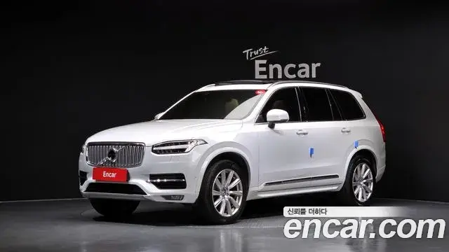 Volvo XC90 2018 — Фото 1/20