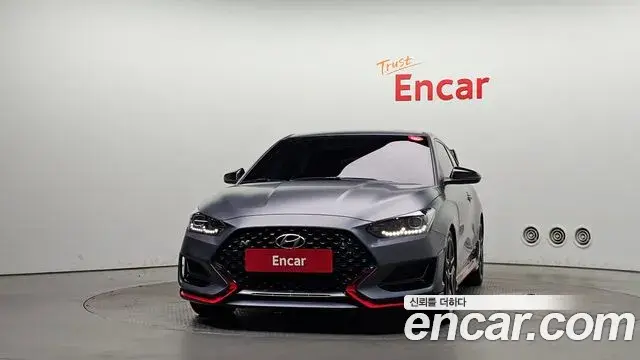 Hyundai Veloster 2018 — Фото 2/20