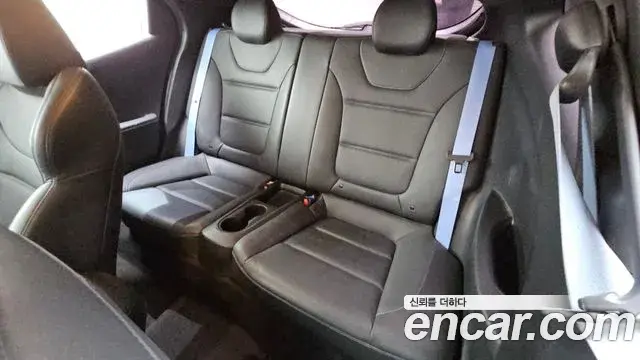 Hyundai Veloster 2018 — Şəkil 20/32