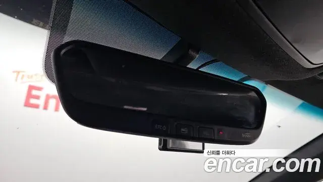 Hyundai Veloster 2018 — Şəkil 32/32