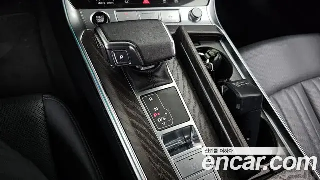 Audi A6 2023 — Photo 10/33