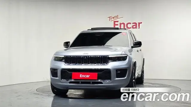Jeep Grand Cherokee 2021 — Şəkil 26/32
