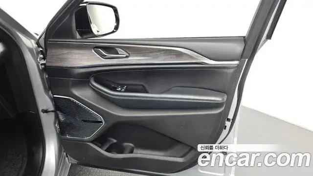 Jeep Grand Cherokee 2021 — Şəkil 29/32