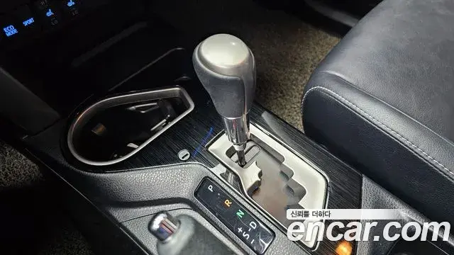Toyota RAV4 2018 — Şəkil 17/20