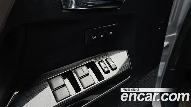 Toyota RAV4 2018 — Şəkil 10/20