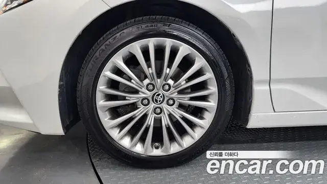 Toyota Avalon 2022 — Şəkil 12/20