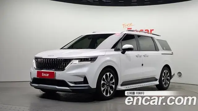Kia Carnival 2021 — ფოტო 17/20