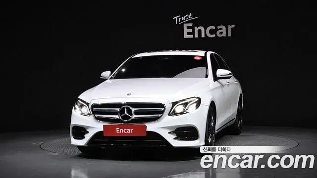 Mercedes-Benz E-Class 2019 — ფოტო 5/20