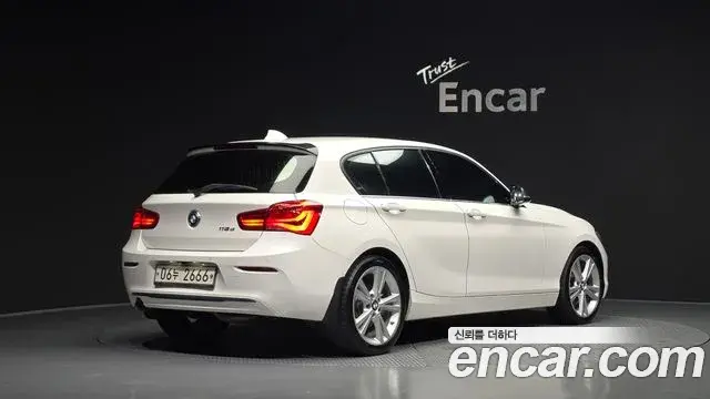 BMW 1 Series 2019 — Фото 2/20