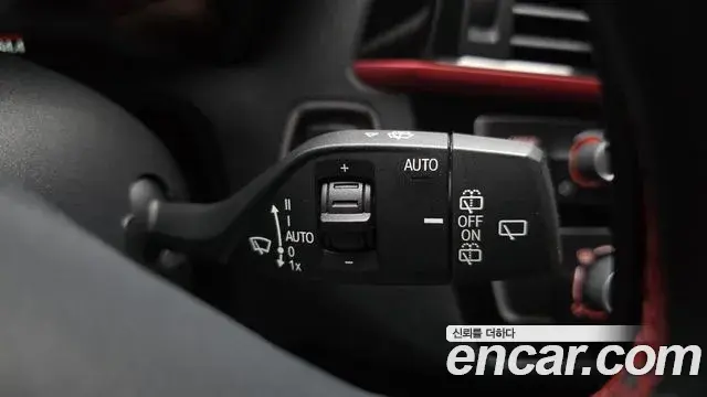 BMW 1 Series 2019 — Şəkil 16/30