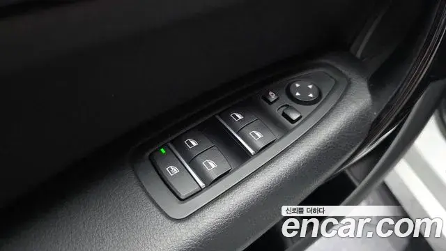 BMW 1 Series 2019 — Şəkil 18/30