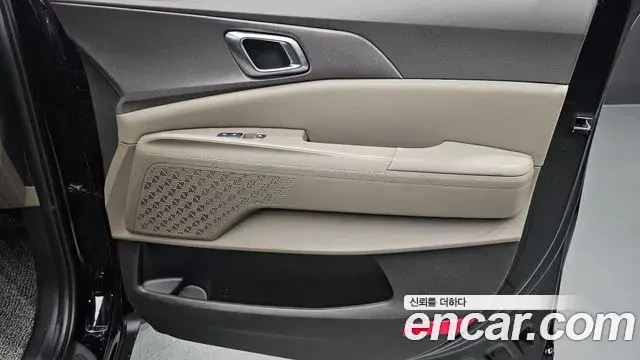 Kia Carnival 2025 — Şəkil 15/35