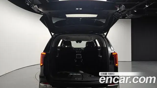 Kia Carnival 2025 — Şəkil 31/35