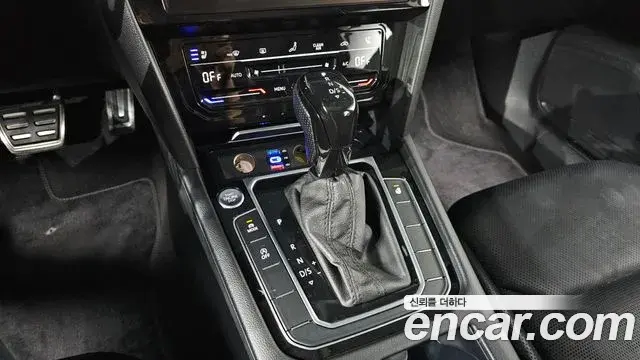 Volkswagen Arteon 2019 — ფოტო 25/37