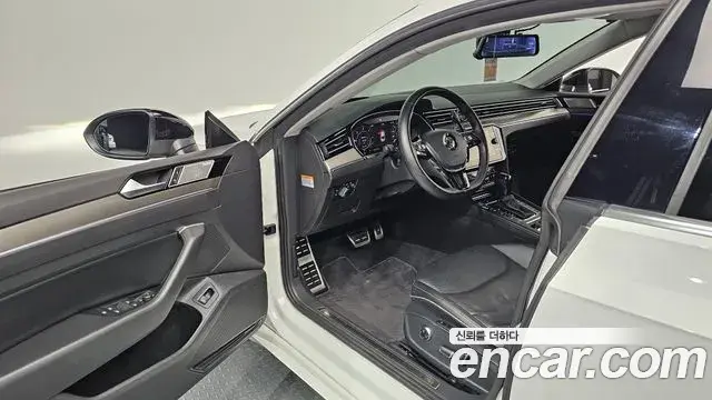 Volkswagen Arteon 2019 — ფოტო 27/37