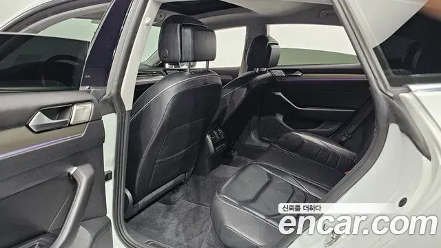 Volkswagen Arteon 2019 — ფოტო 19/37