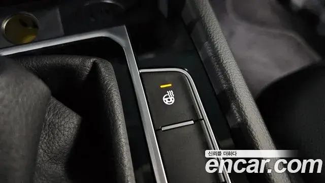 Volkswagen Arteon 2019 — ფოტო 21/37