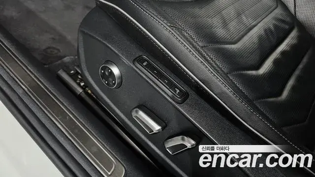 Volkswagen Arteon 2019 — ფოტო 30/37