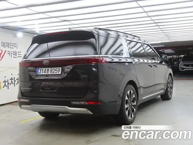 Kia Carnival 2021 — Photo 3/20