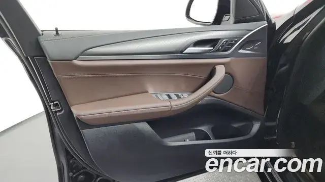 BMW X4 2025 — ფოტო 27/37