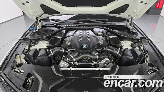 BMW 5 Series 2022 — ფოტო 18/34