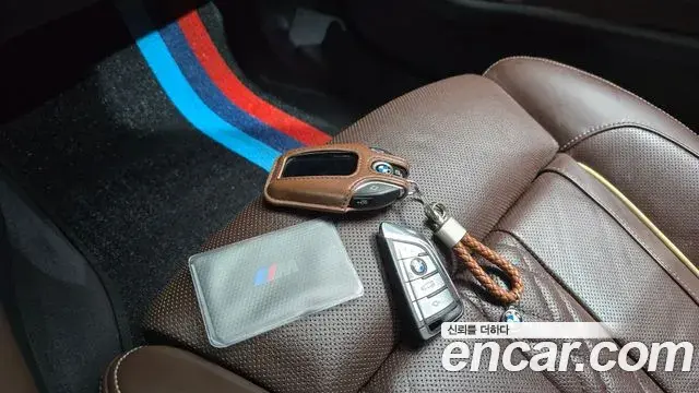 BMW 5 Series 2022 — ფოტო 30/34