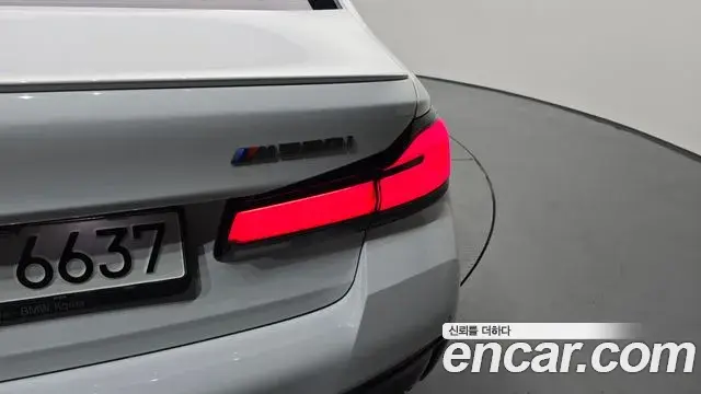 BMW 5 Series 2022 — ფოტო 16/34