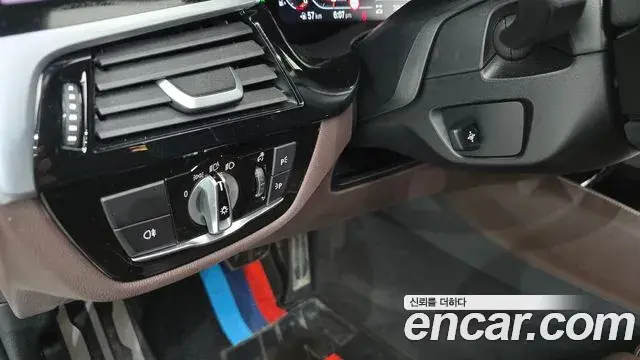 BMW 5 Series 2022 — ფოტო 2/34