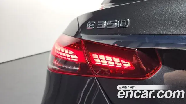 Mercedes-Benz E-Class 2023 — Фото 18/20