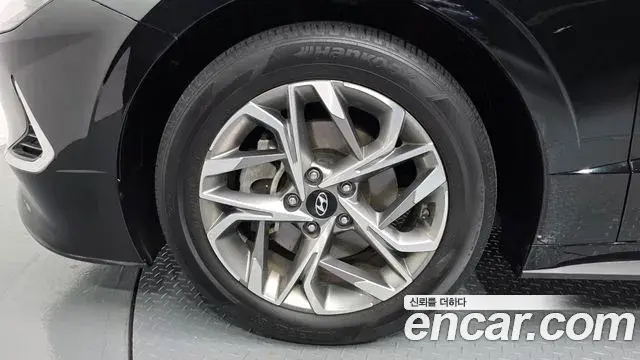 Hyundai Sonata 2021 — Фото 5/20