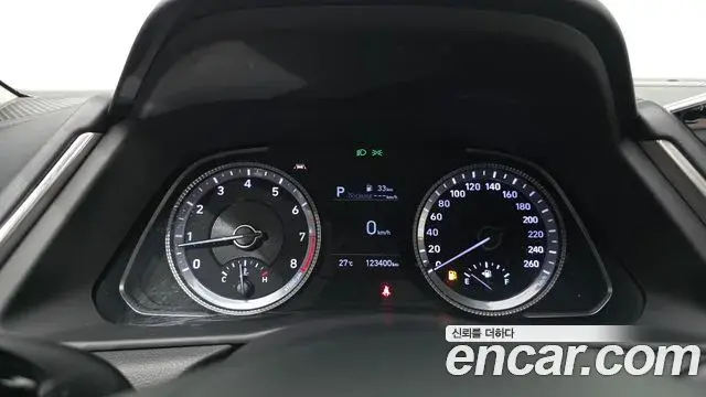 Hyundai Sonata 2021 — Фото 8/20