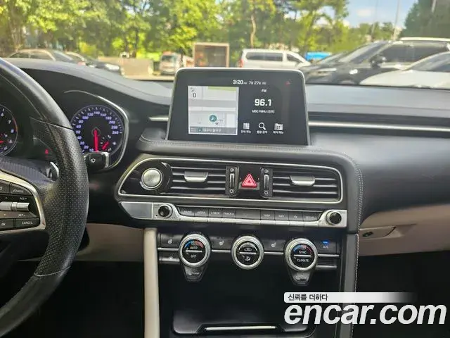 Genesis G70 2019 — Şəkil 15/20