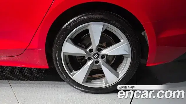Audi A5 2021 — ფოტო 17/33
