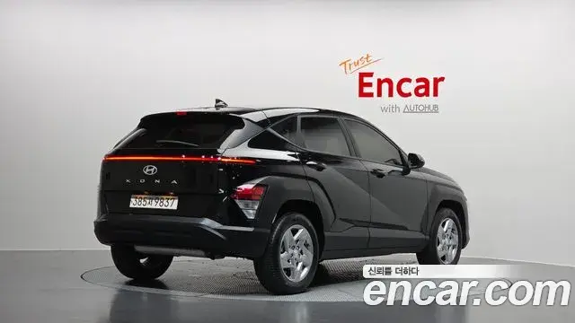 Hyundai Kona 2024 — Фото 2/20