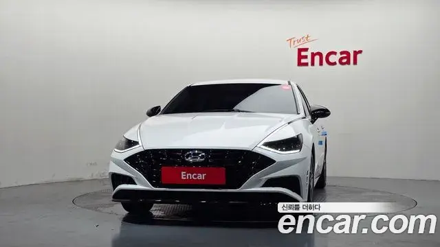 Hyundai Sonata Hybrid 2022 — Photo 26/30