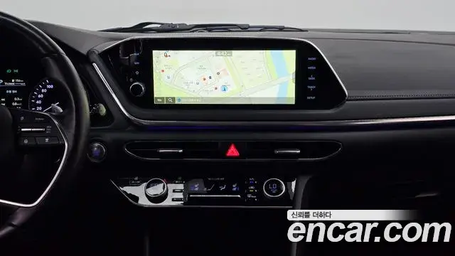 Hyundai Sonata Hybrid 2022 — Photo 19/30