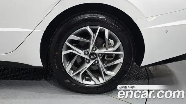 Hyundai Sonata Hybrid 2022 — Photo 7/30