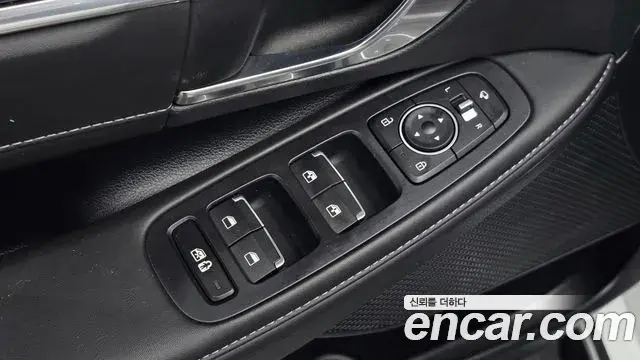 Hyundai Sonata Hybrid 2022 — Photo 15/30