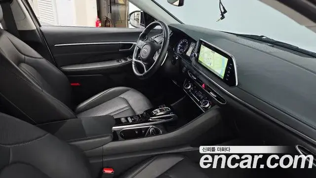 Hyundai Sonata Hybrid 2022 — Photo 8/30