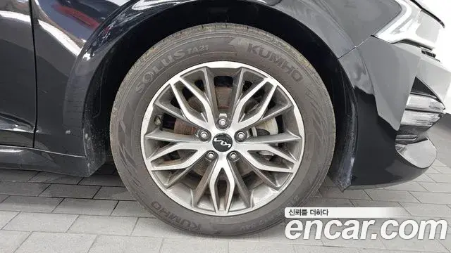 Kia K5 2022 — Şəkil 9/33