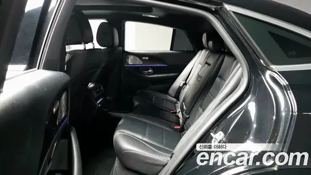 Mercedes-Benz GLE-Class 2021 — Фото 10/20