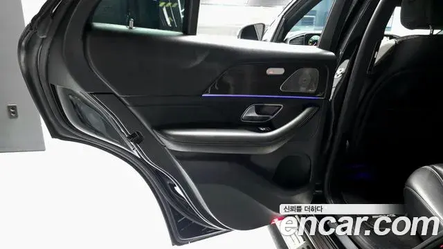 Mercedes-Benz GLE-Class 2021 — ფოტო 27/35