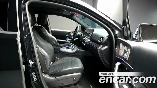Mercedes-Benz GLE-Class 2021 — ფოტო 8/35
