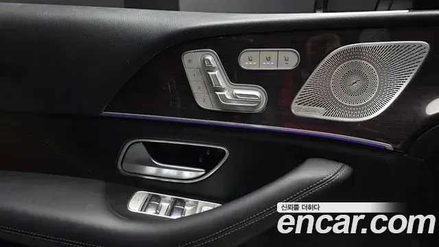 Mercedes-Benz GLE-Class 2021 — ფოტო 20/35