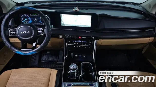 Kia Carnival 2023 — Photo 7/20