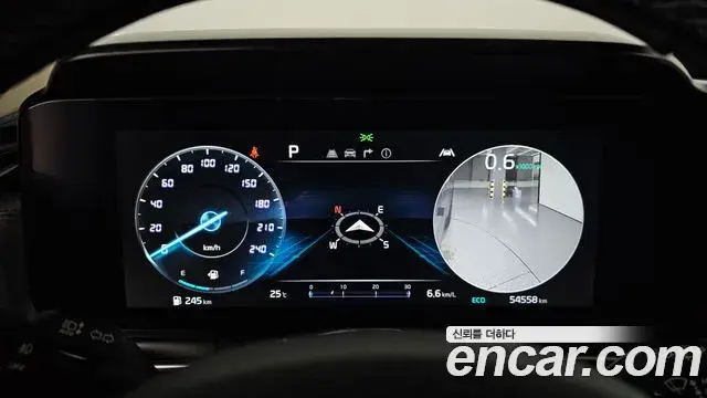 Kia Carnival 2023 — Photo 8/20