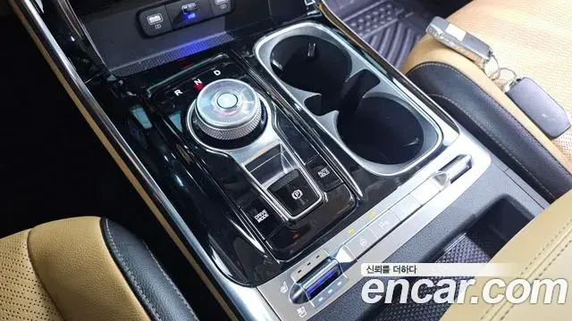 Kia Carnival 2023 — Photo 9/20