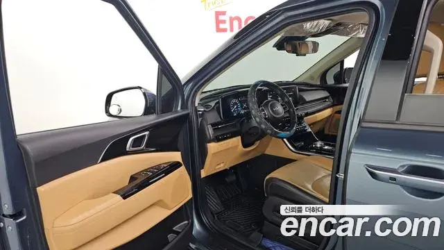 Kia Carnival 2023 — Photo 10/20