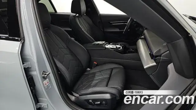 BMW 5 Series 2024 — Şəkil 24/30