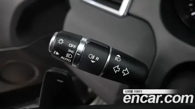 Land Rover Discovery Sport 2019 — Photo 20/33